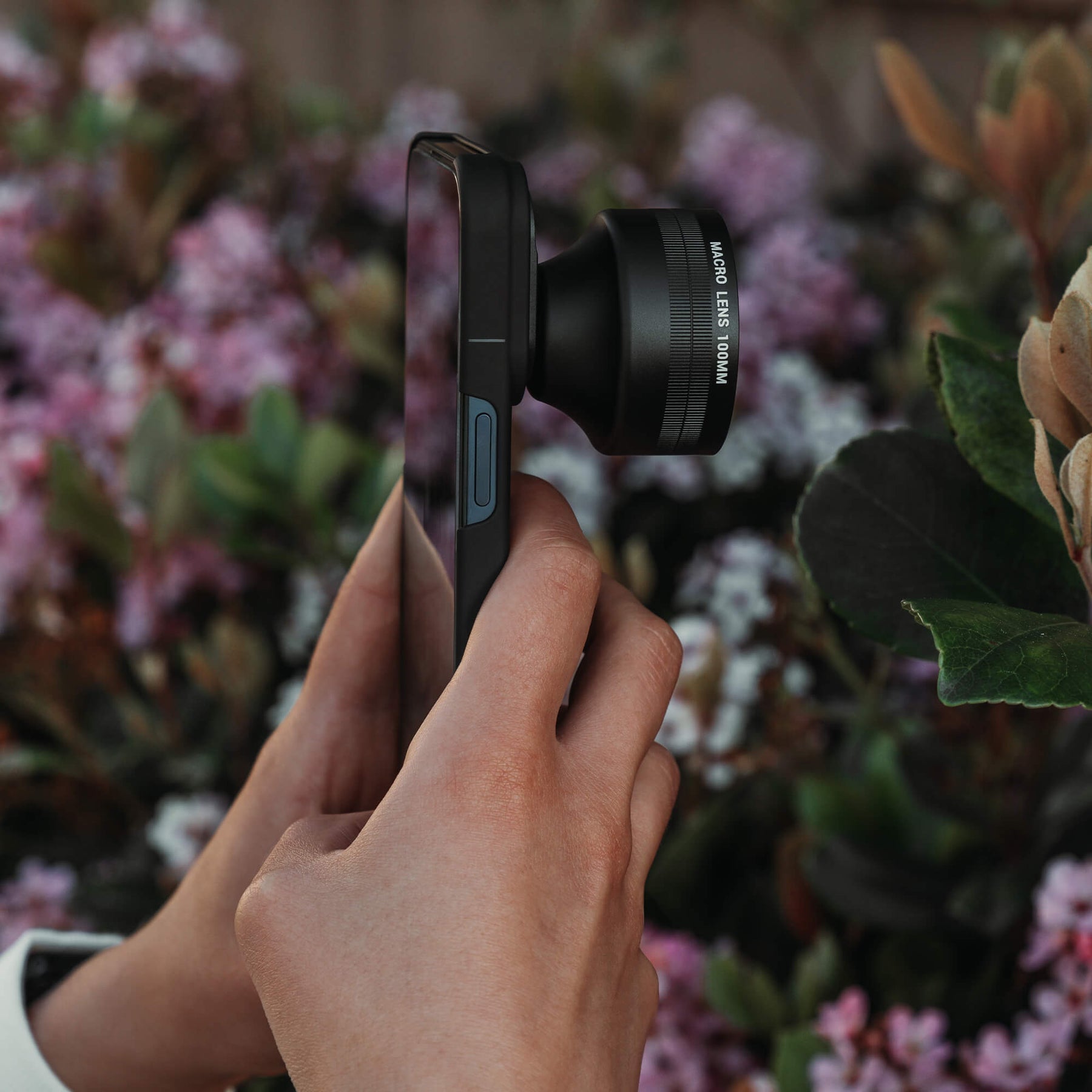 Refurbished Macro Lens Edition - iPhone 17 Pro